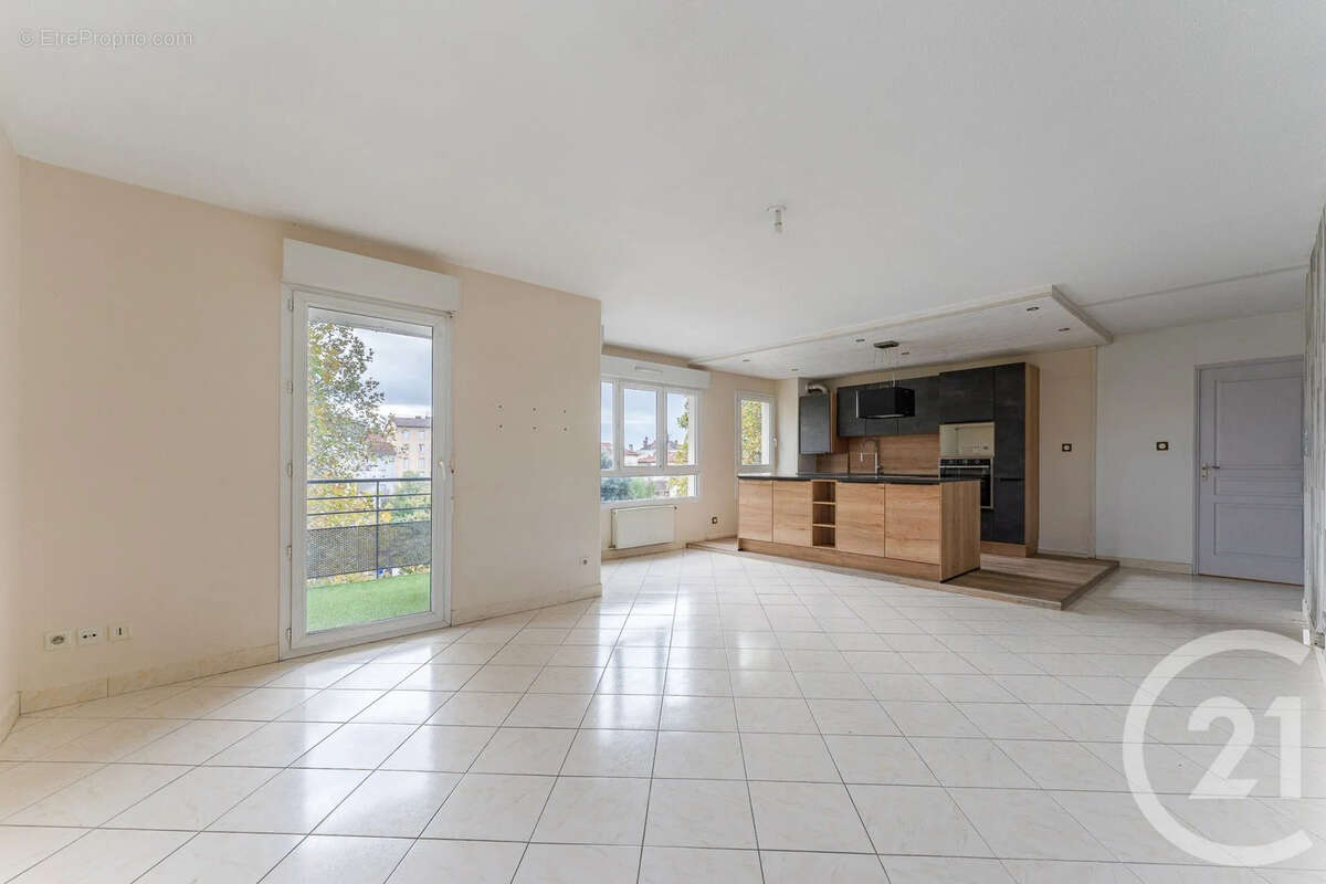 Appartement à SAINT-FONS