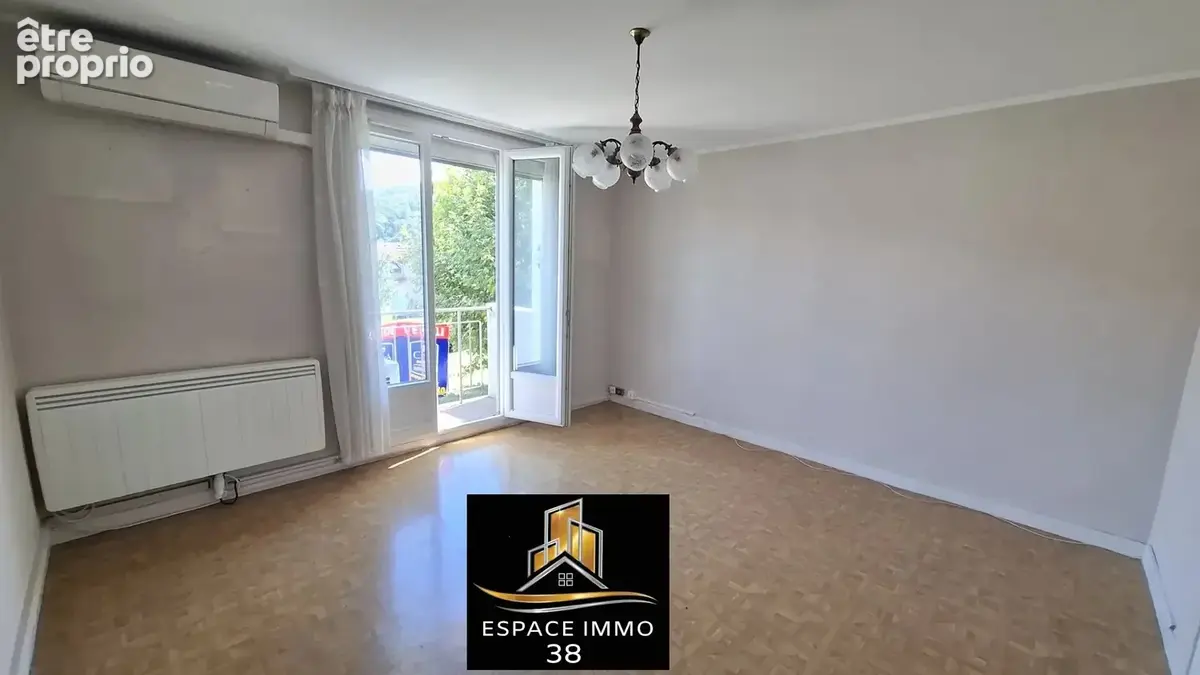 Appartement T3 avec une vue dégagée - photo 2