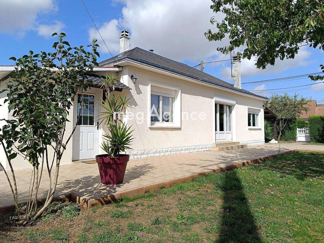 Maison à VILLEBAROU