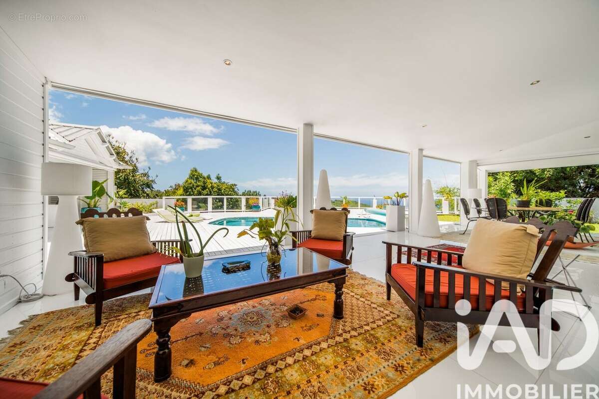 Photo 2 - Maison à SAINT-DENIS