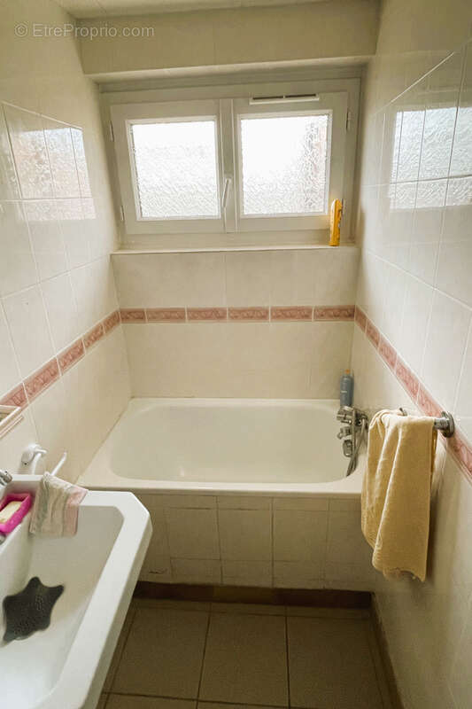 Maison à GUEUGNON