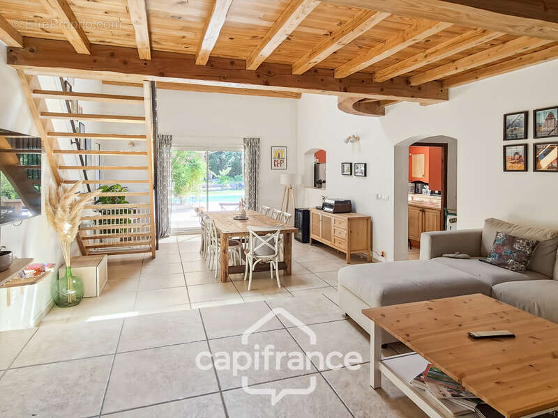 Maison à SAINT-GENIES-DE-COMOLAS