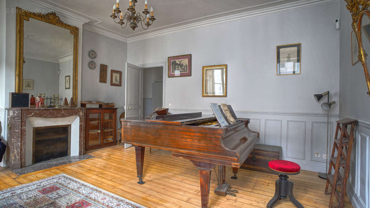 Appartement à FONTAINEBLEAU
