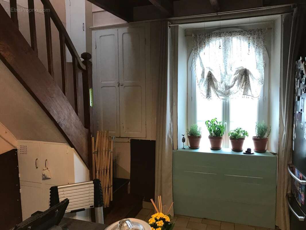 Maison à MONCOUTANT