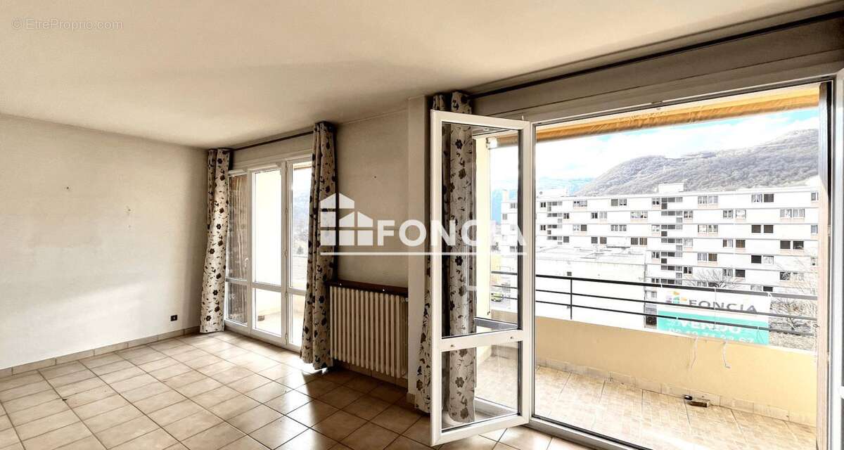 Appartement à VIZILLE