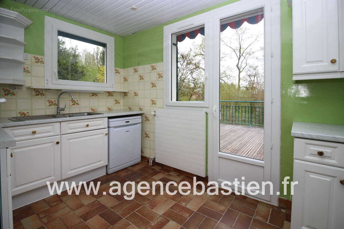 Maison à SAINT-GENIS-POUILLY