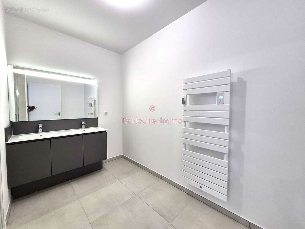 Appartement à LATTES