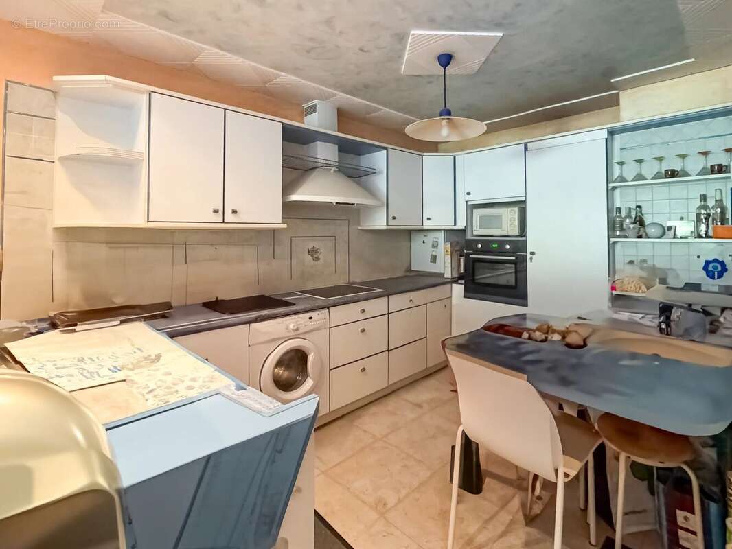 Appartement à EZE