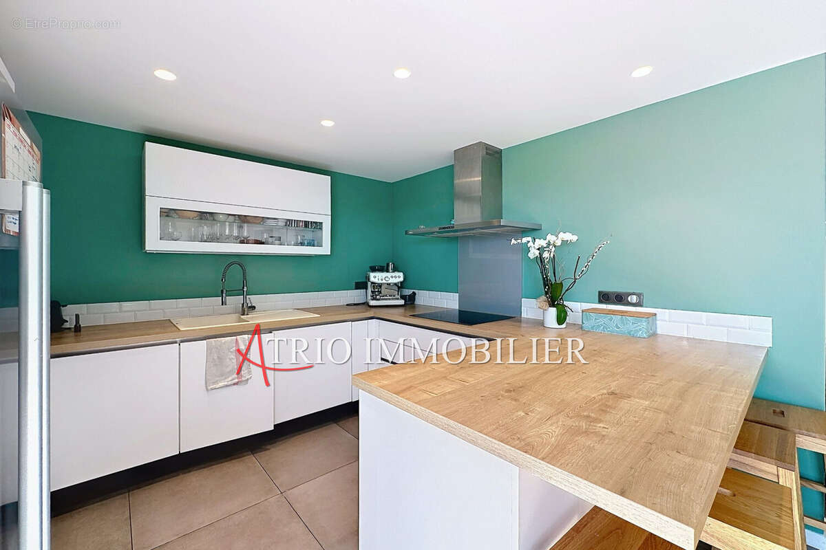Appartement à SAINT-LAURENT-DU-VAR