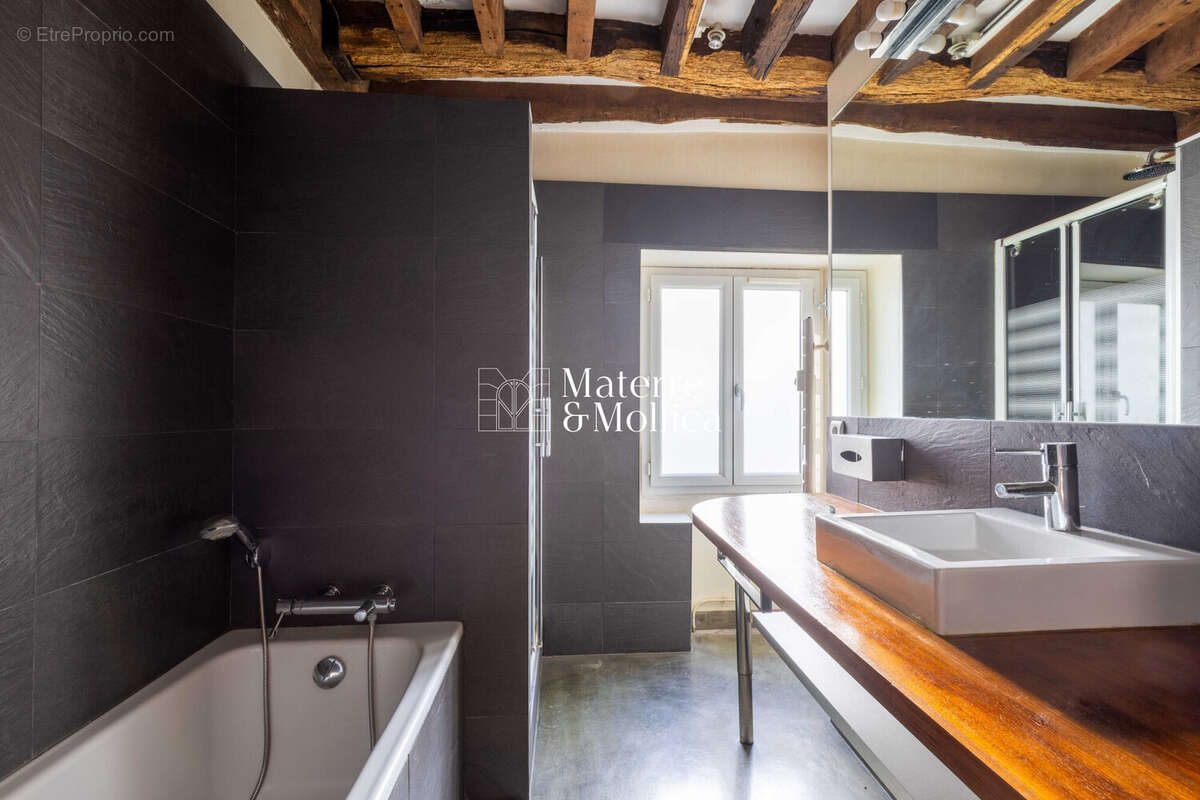 Appartement à PARIS-7E
