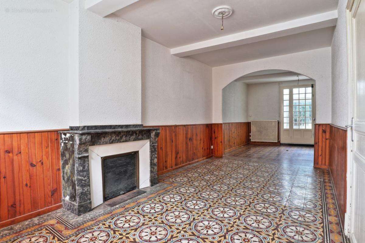 Maison à LEZIGNAN-CORBIERES