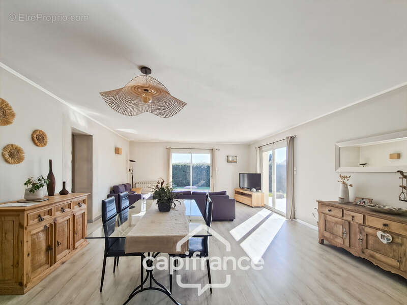 Maison à vendre 5 pièces 123m-ROQUEMAURE (30), piscine, sans vis-à-vis- terrain 900m² - photo 3