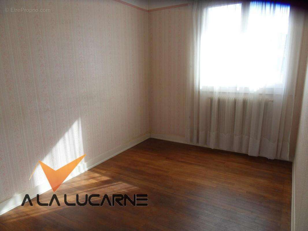 Maison à TERRASSON-LAVILLEDIEU