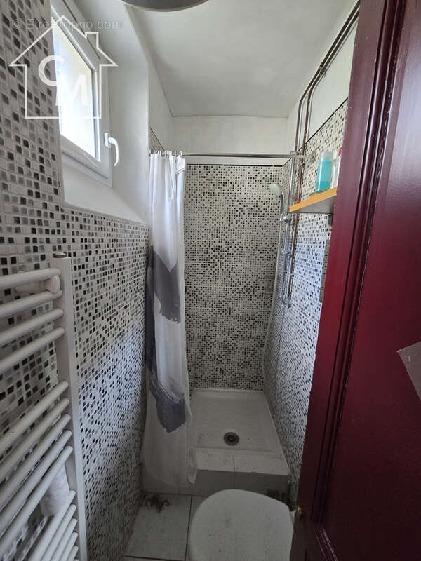 Studio 11,81 m2   Paris 17ème   Rue Legendre - photo 6