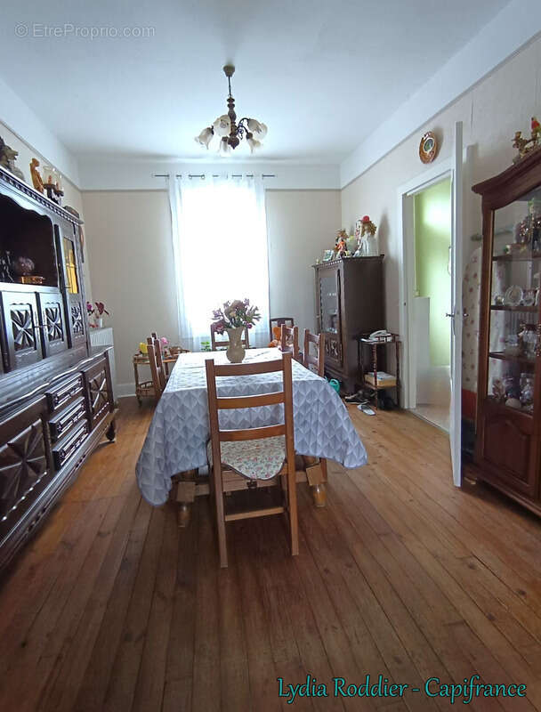 Maison à PUY-GUILLAUME