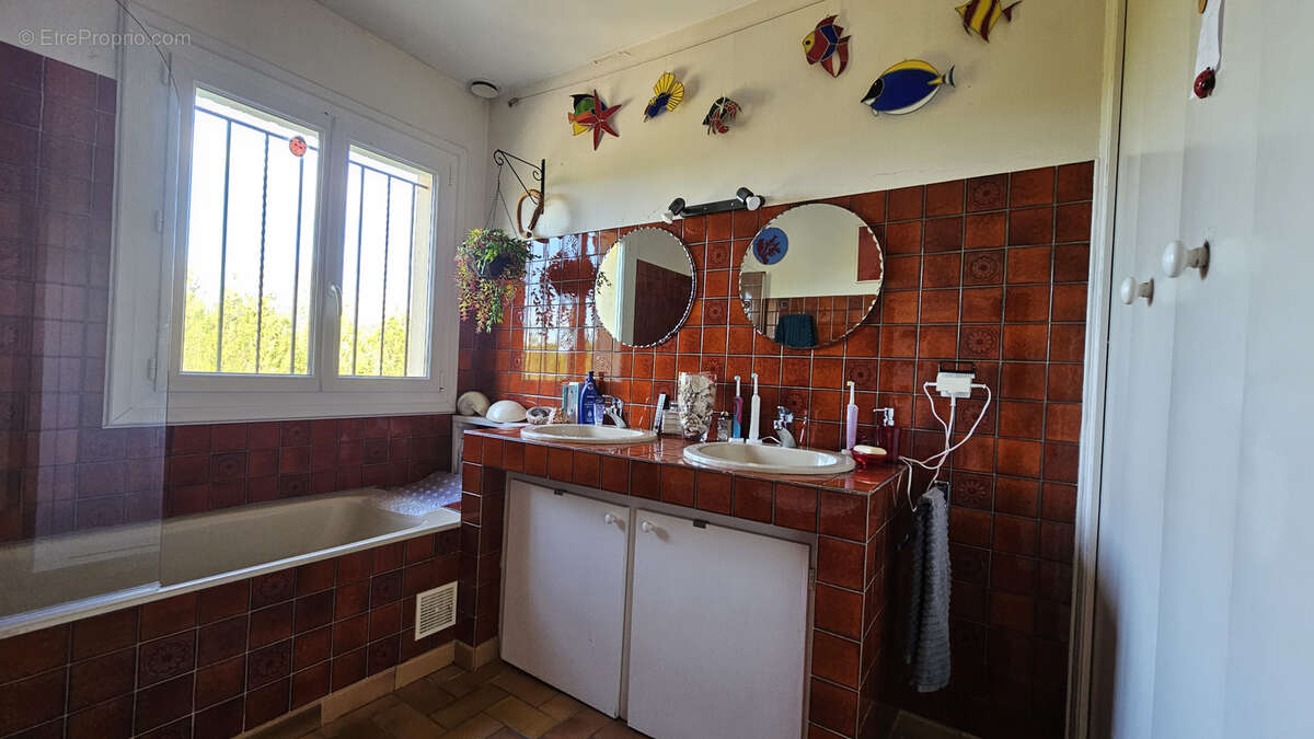 Maison à SAINT-GILLES