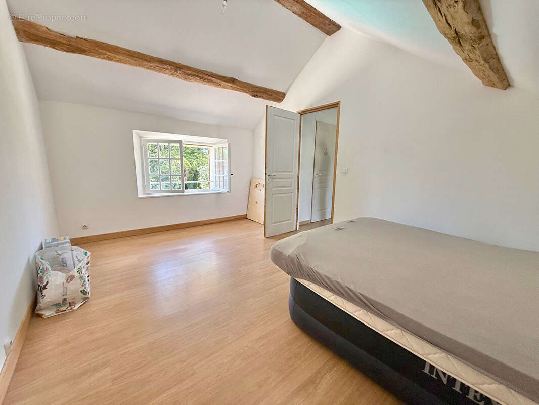 Maison à HOUDAN