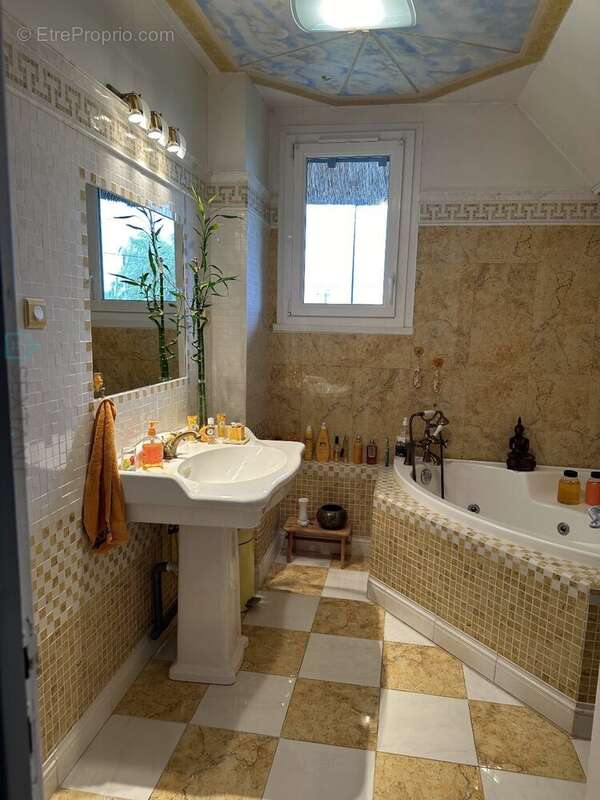 Belle propriété avec charmante maison normande à la campagne - photo 11