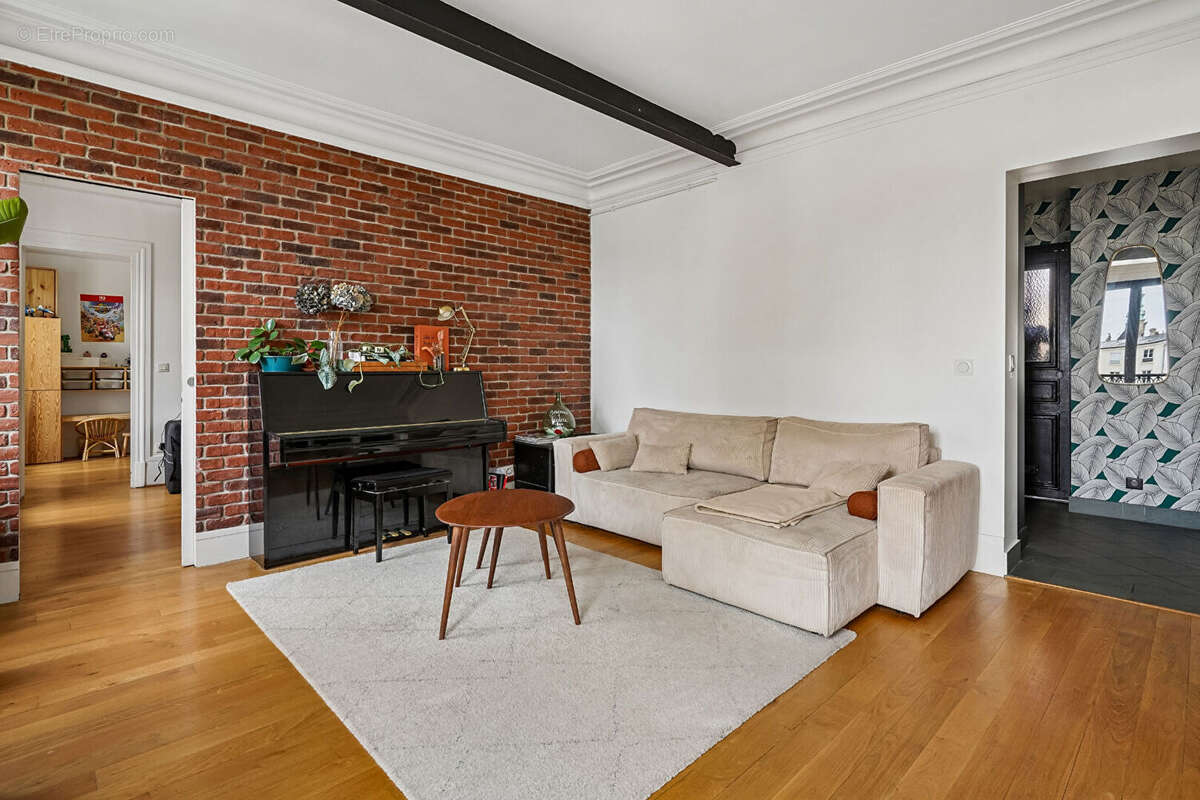 Appartement à LEVALLOIS-PERRET