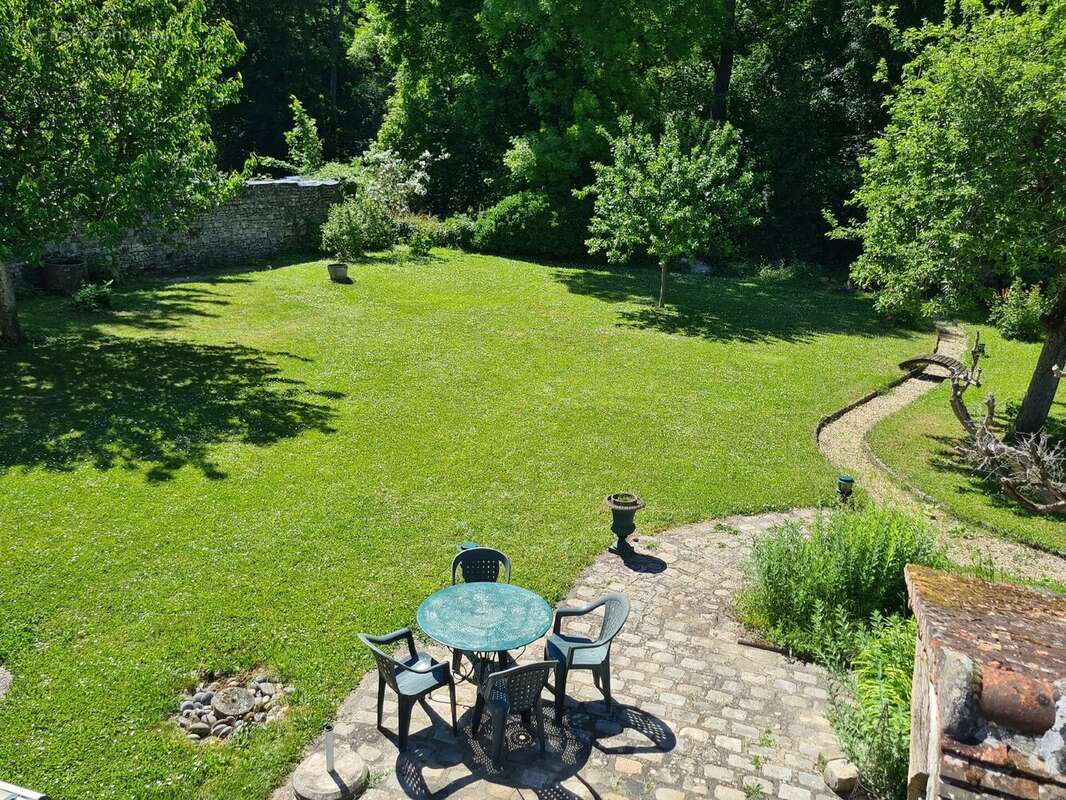 Maison 250 m² à Morigny-Champigny  - photo 2