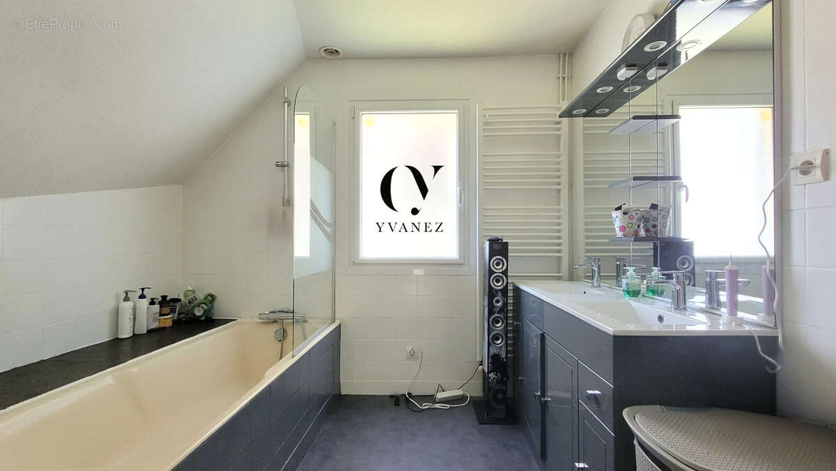 Maison de charme de 170 m2 avec 4 chambres aux portes de Châteaugiron - photo 8