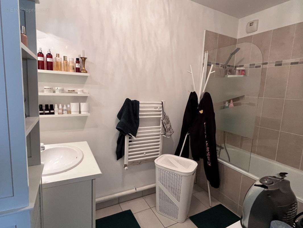 Appartement à SAINT-JEAN-DE-BRAYE