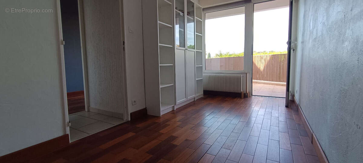 ** ** Proche Du Port ** Maison 4 pièces avec 3 Chambres ** Terrasse 77m² ** (83430) SAINT -MANDRIER SUR MER** - photo 12