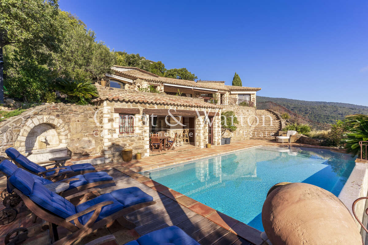 Villa provençale d'exception avec vue mer a 180o cavalaire - photo 13