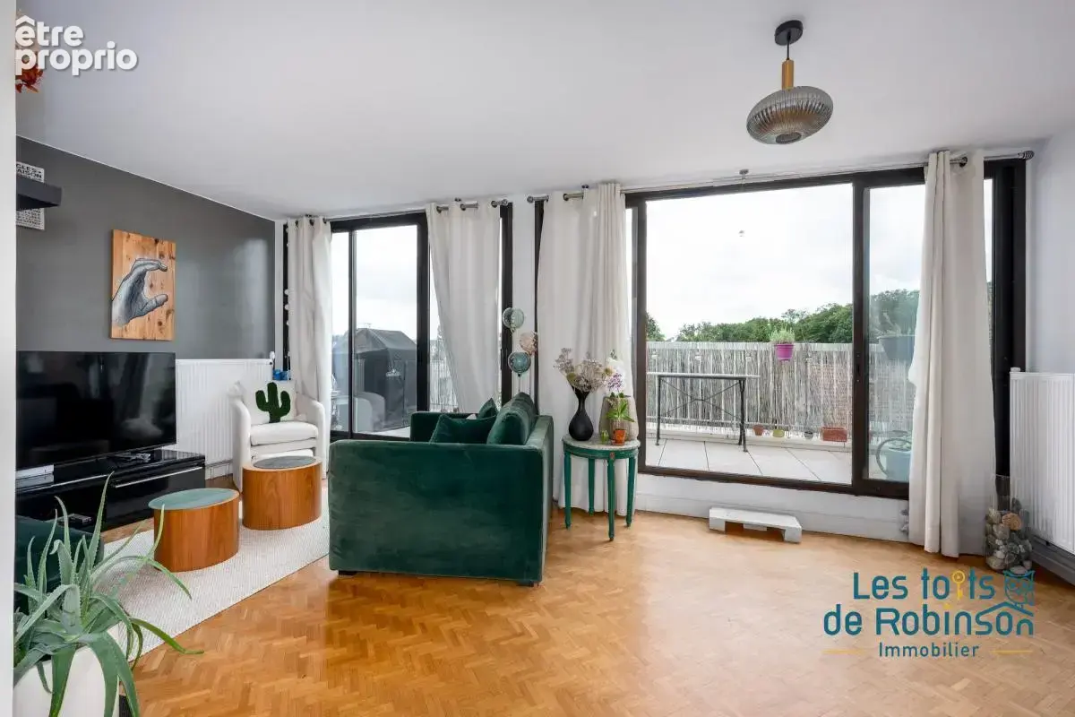 3 pieces en dernier etage avec terrasse plein sud - photo 2