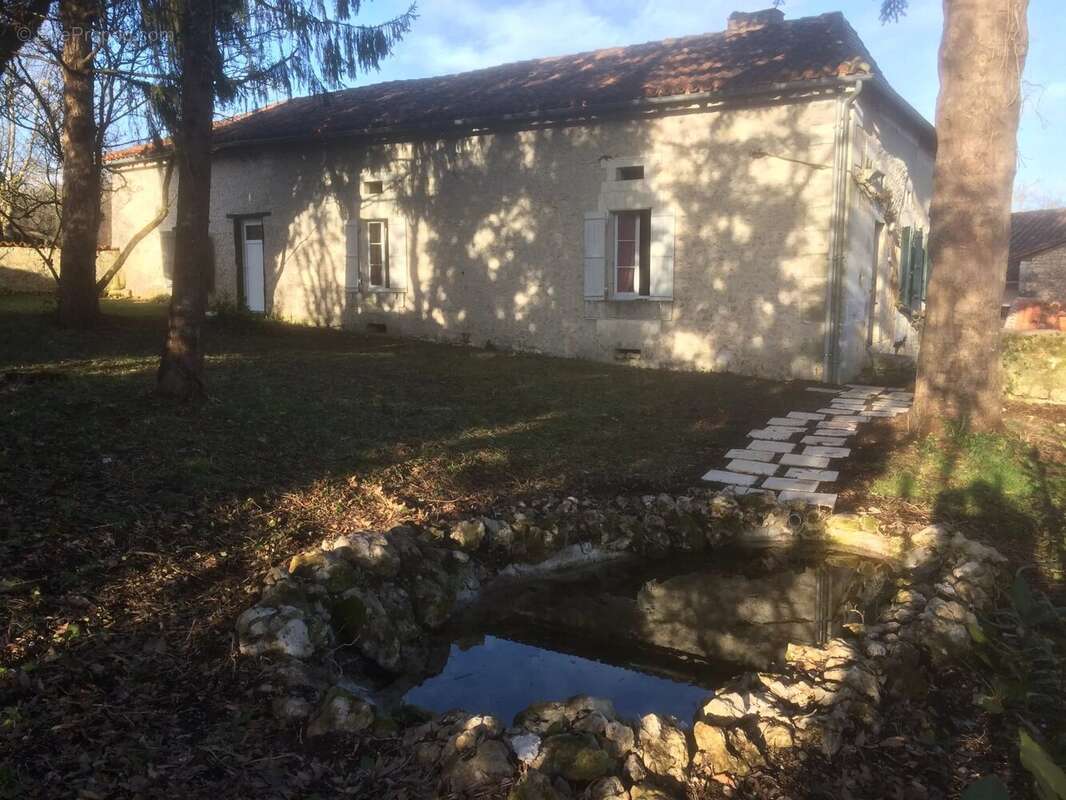 Maison traditionnelle en pierre dans un joli hameau - photo 14