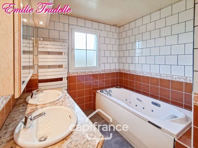 Maison à vendre 8 pièces RUILLE SUR LOIR (72) Pavillon familial de 5/6 chambres sur 205 m² avec garage quadruple - photo 8