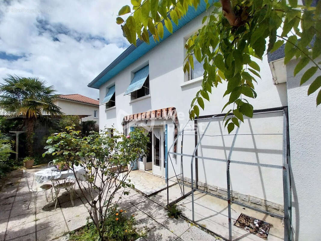 Appartement à BIZANOS