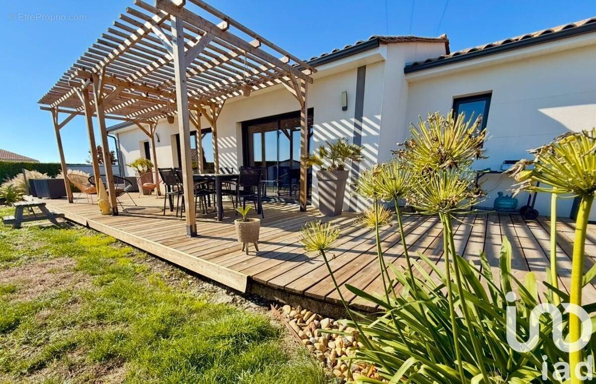 Photo 1 - Maison à CHASSORS