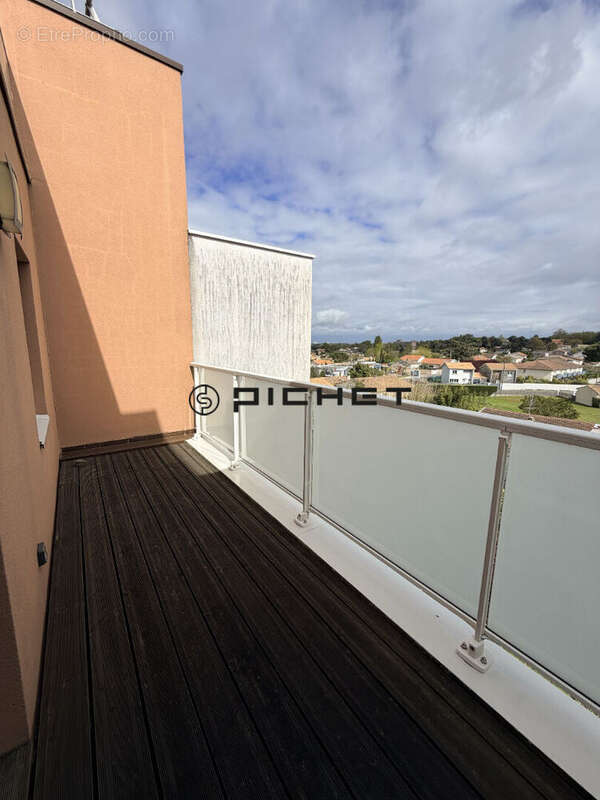 Eysines - 2 pièce(s)  45 m² avec double terrasse - photo 6