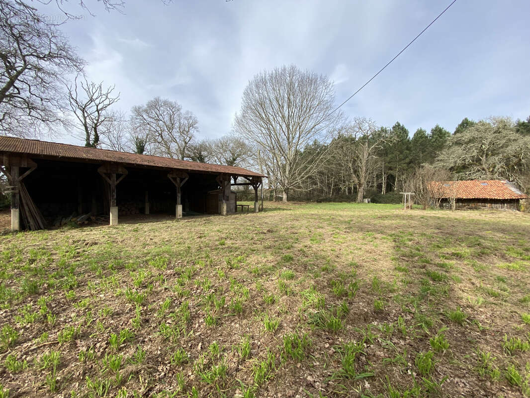 Maison à YGOS-SAINT-SATURNIN