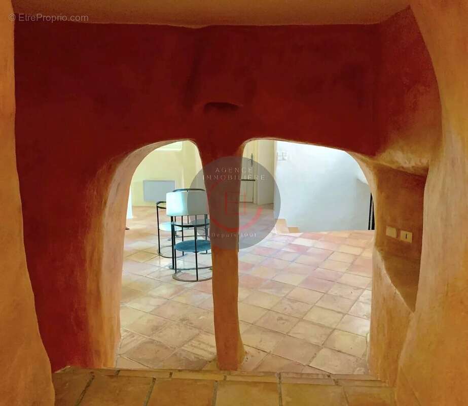 Maison à MANDELIEU-LA-NAPOULE