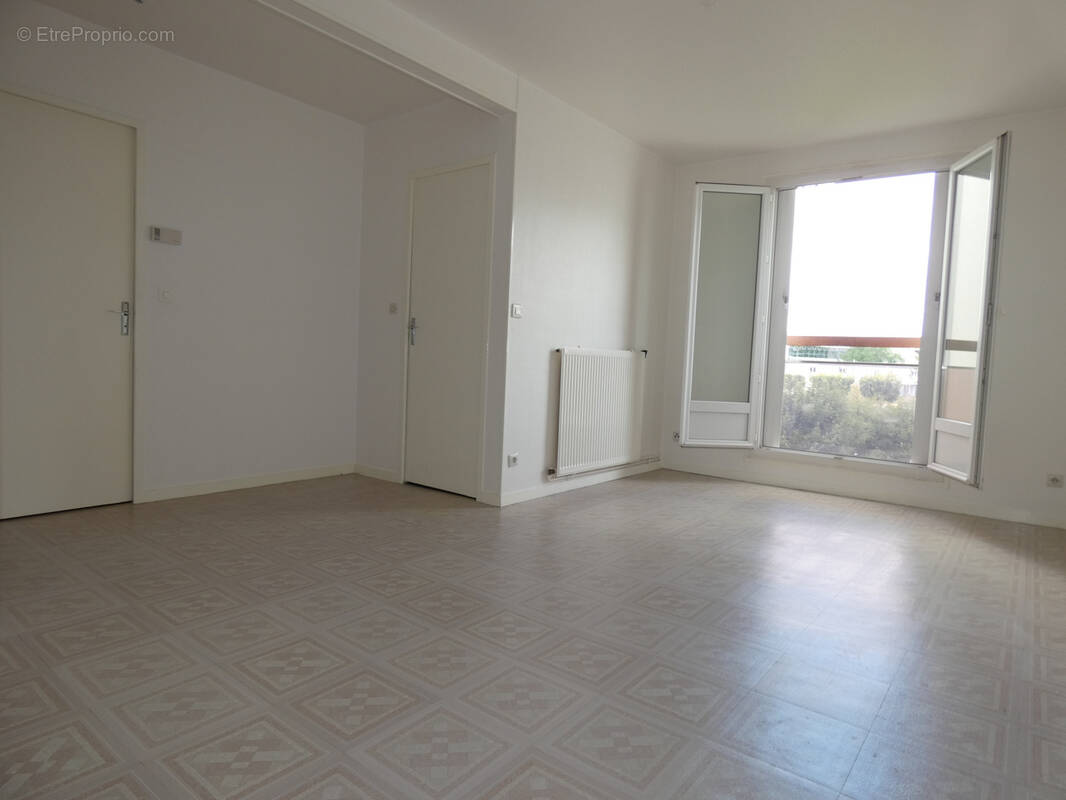 Appartement à MIGENNES