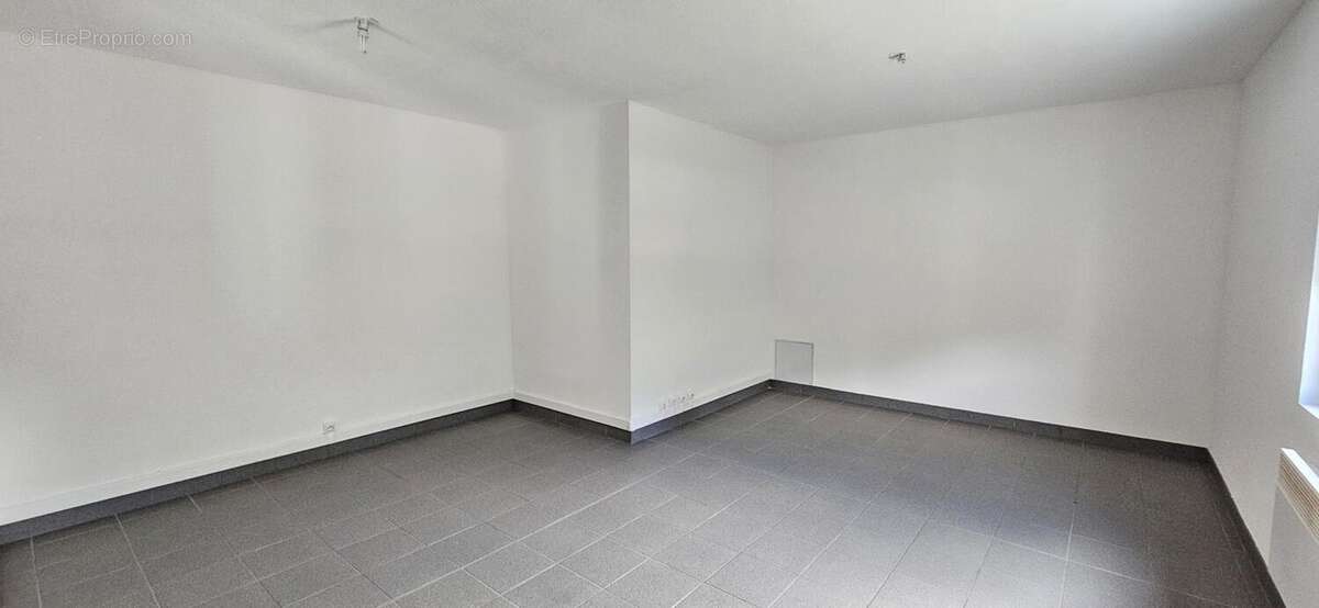 20240514_094513 - Commerce à RUPT-SUR-MOSELLE