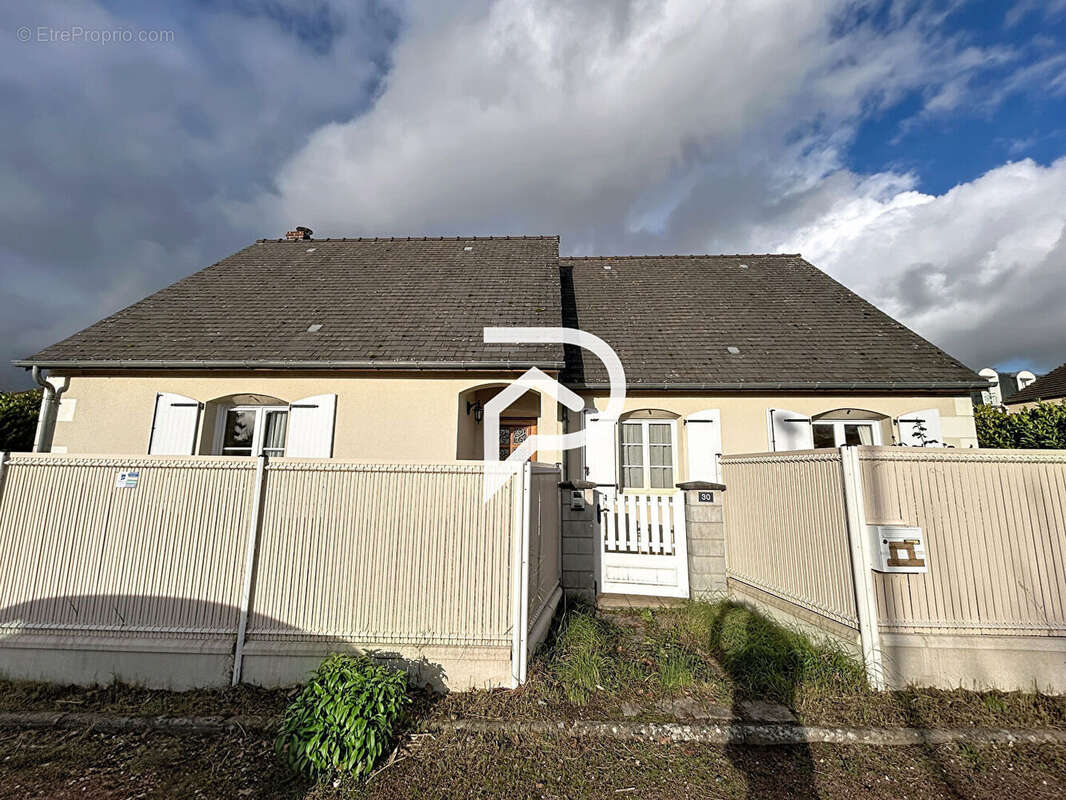 Maison à CHAMBRAY-LES-TOURS