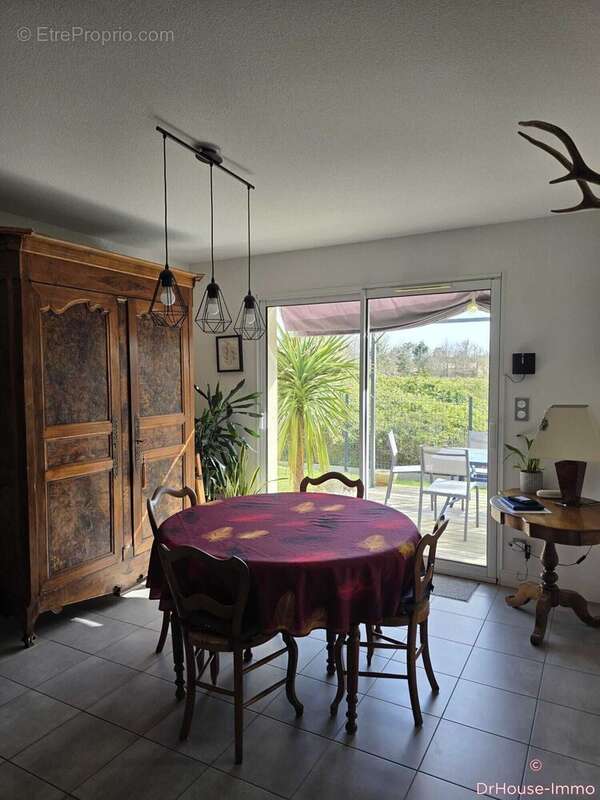 Maison à HOURTIN