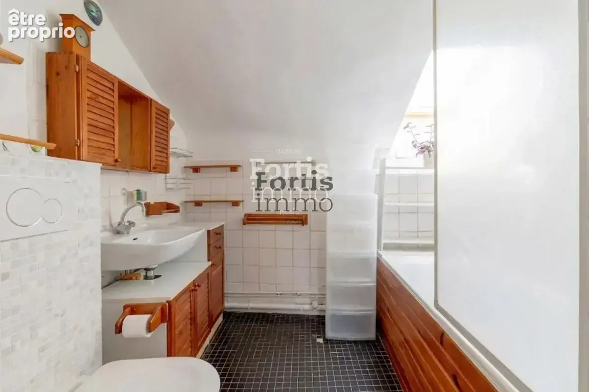 Paris 2 - duplex de 3 pieces, dernier etage avec vue degagee - photo 15