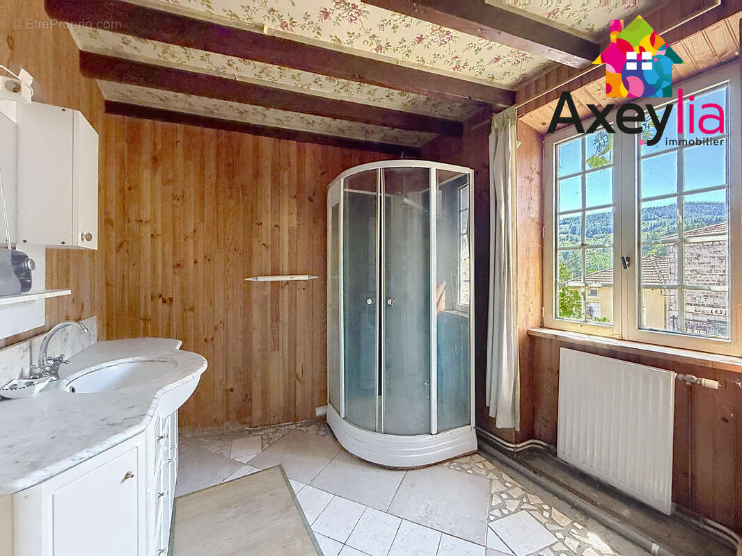 A vendre - les noës - ancienne auberge à rénover avec appartement - photo 10
