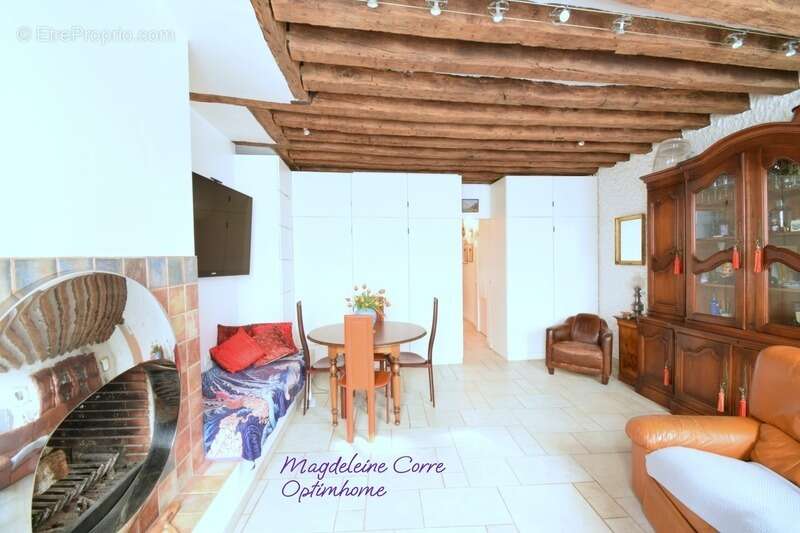 Appartement à PARIS-3E