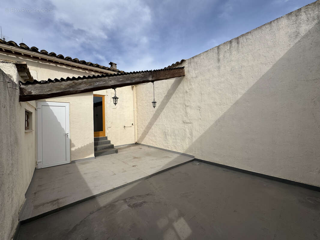 Maison de village avec terrasse et garage  à Sallèles d'Aude - photo 15