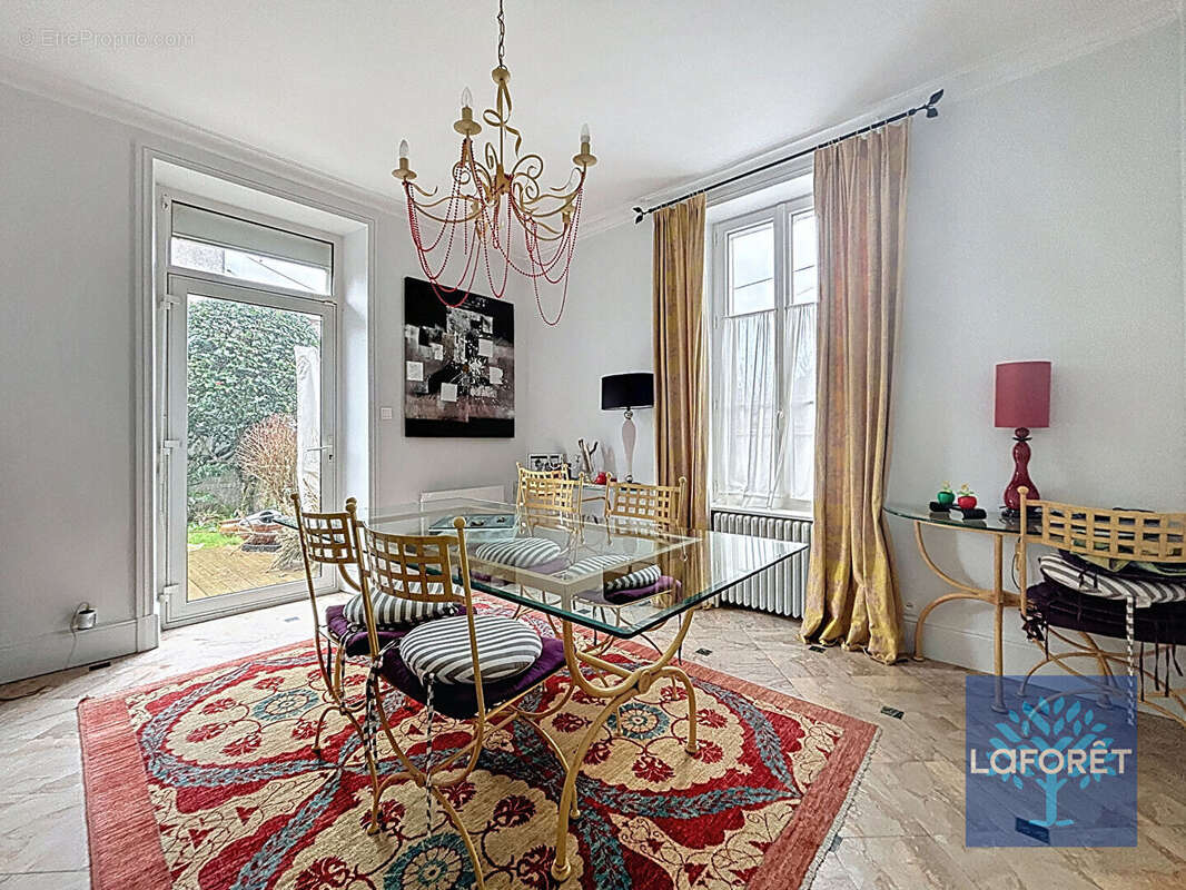 Maison bourgeoise de caractère - 185 m² - Gare à pied - photo 5
