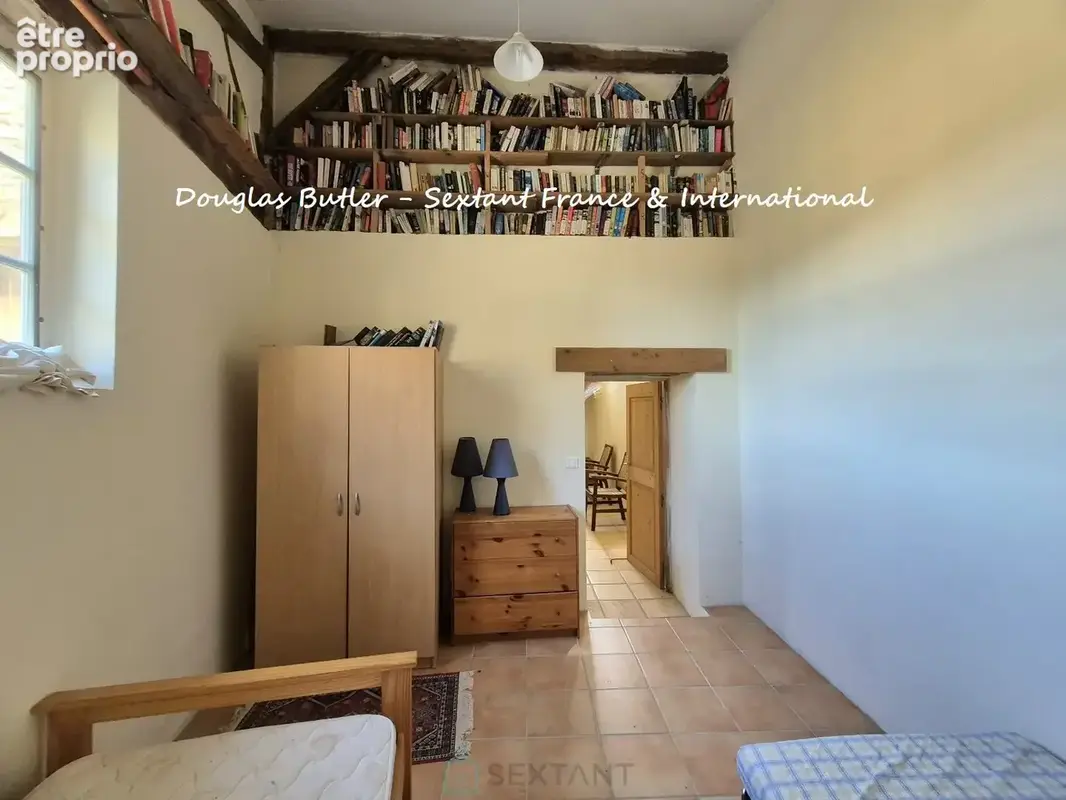 Superbe propriété en pierre de caractère avec gîte, annexe et vue dégagée - photo 18
