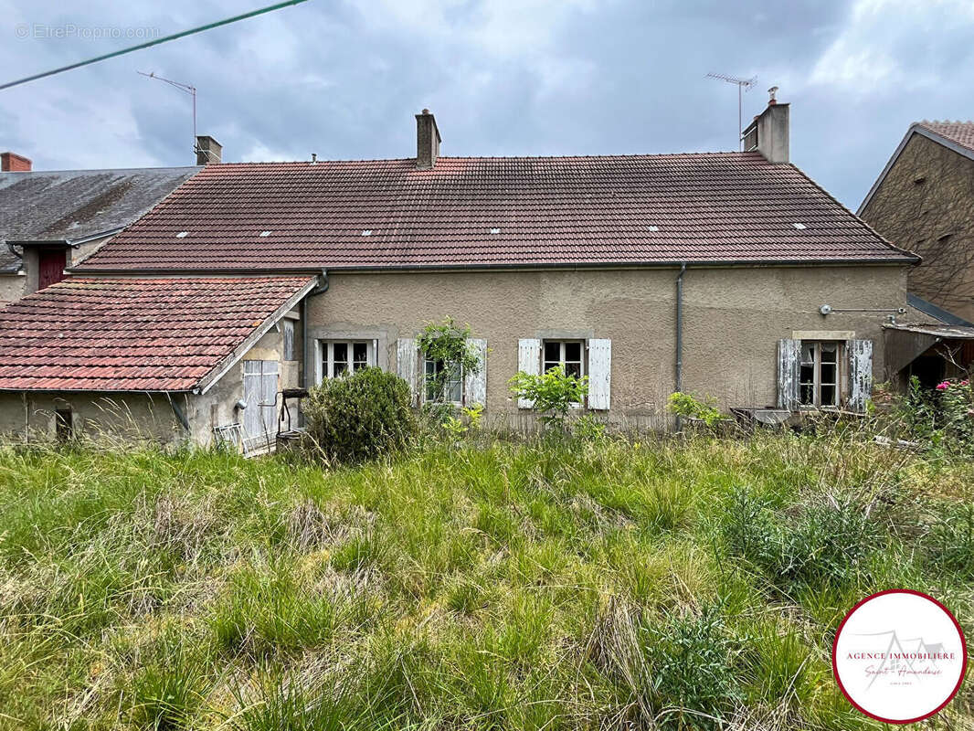 Maison à FARGES-ALLICHAMPS
