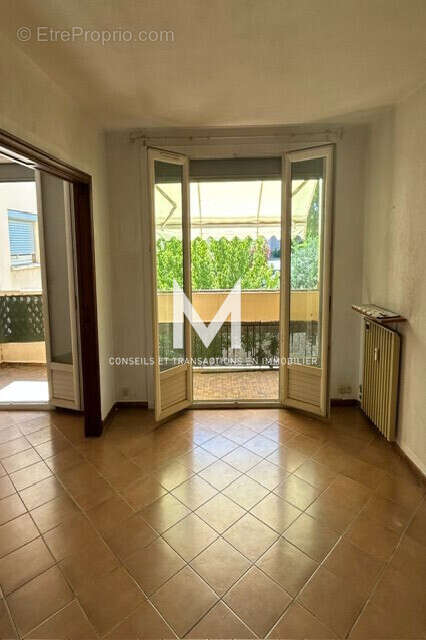 Appartement à COGOLIN
