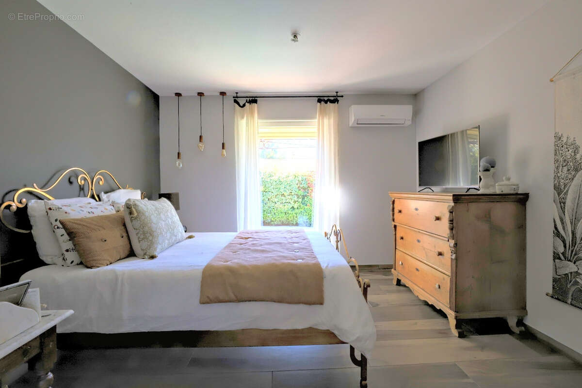 Maison à SIX-FOURS-LES-PLAGES