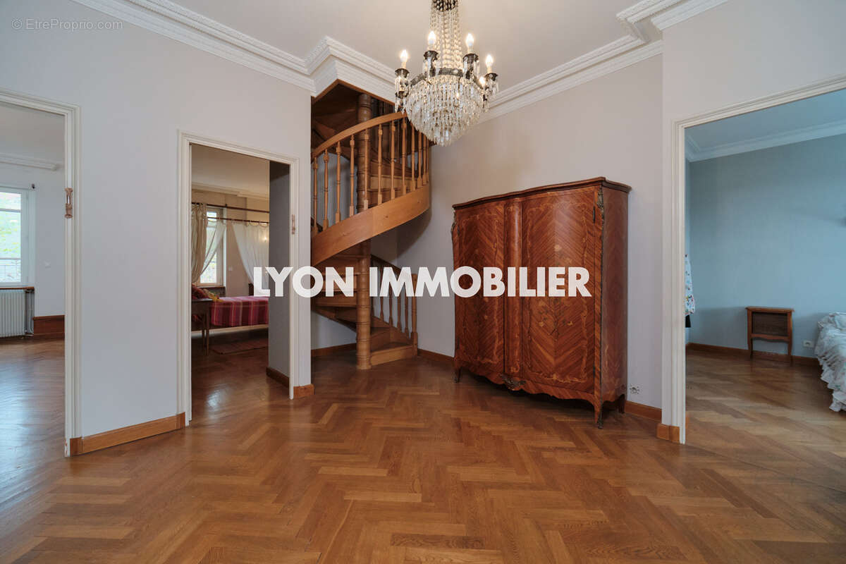 Maison à LYON-8E